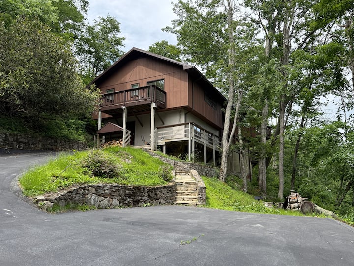 1866 Sugar Mountain Drive - Sugar Mountain, NC