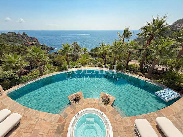 Villa D'exception En Front De Mer à Théoule -10 P - Saint-Raphaël