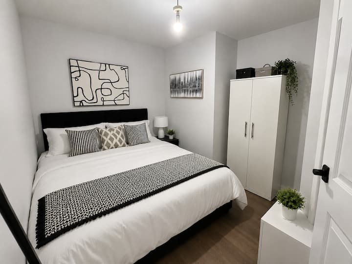 Monthly Stays | Discounts| Relocations |Contractor - Liverpool