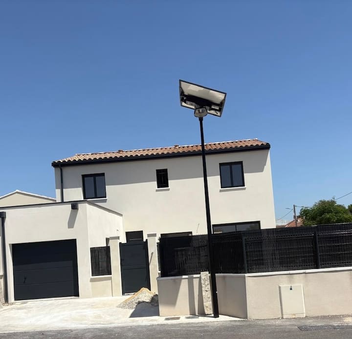 Villa Familiale Avec Piscine 8 Voyageurs - Sorgues