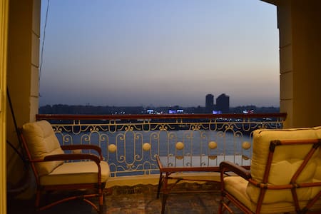 Modern Luxury Stay w/ Panoramic Nile View