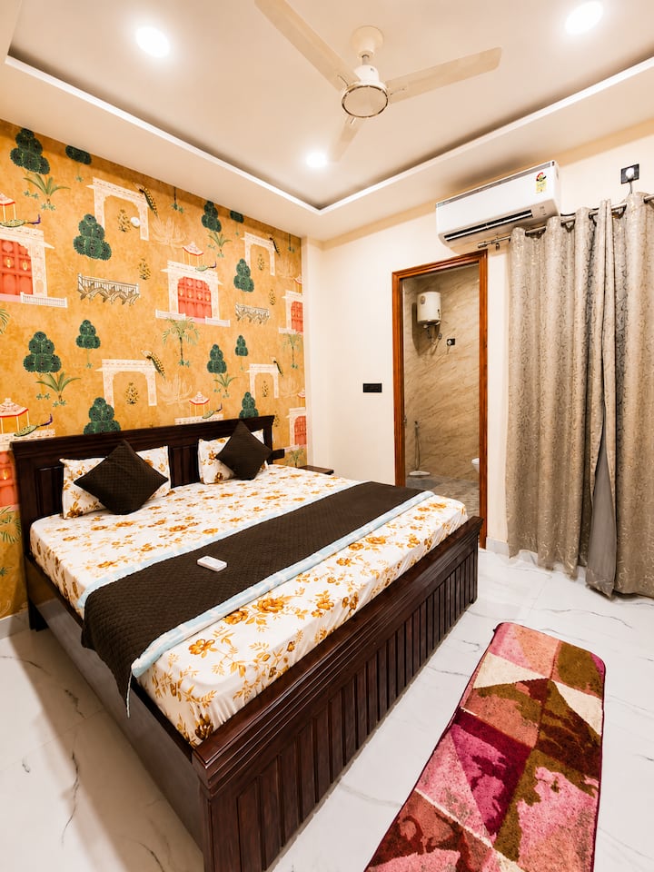 Group Stay In Vrindavan | 15 People Stay House | - 브린다반