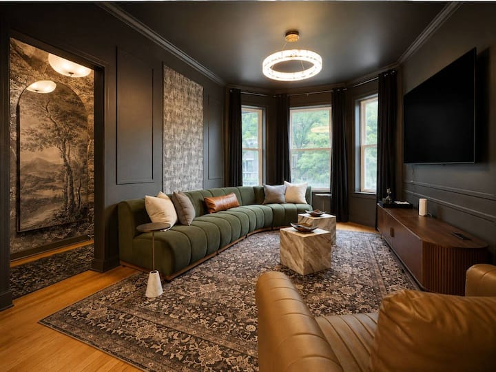 The Velvet Manor | Boutique 3br + Garage Parking - Skokie, IL