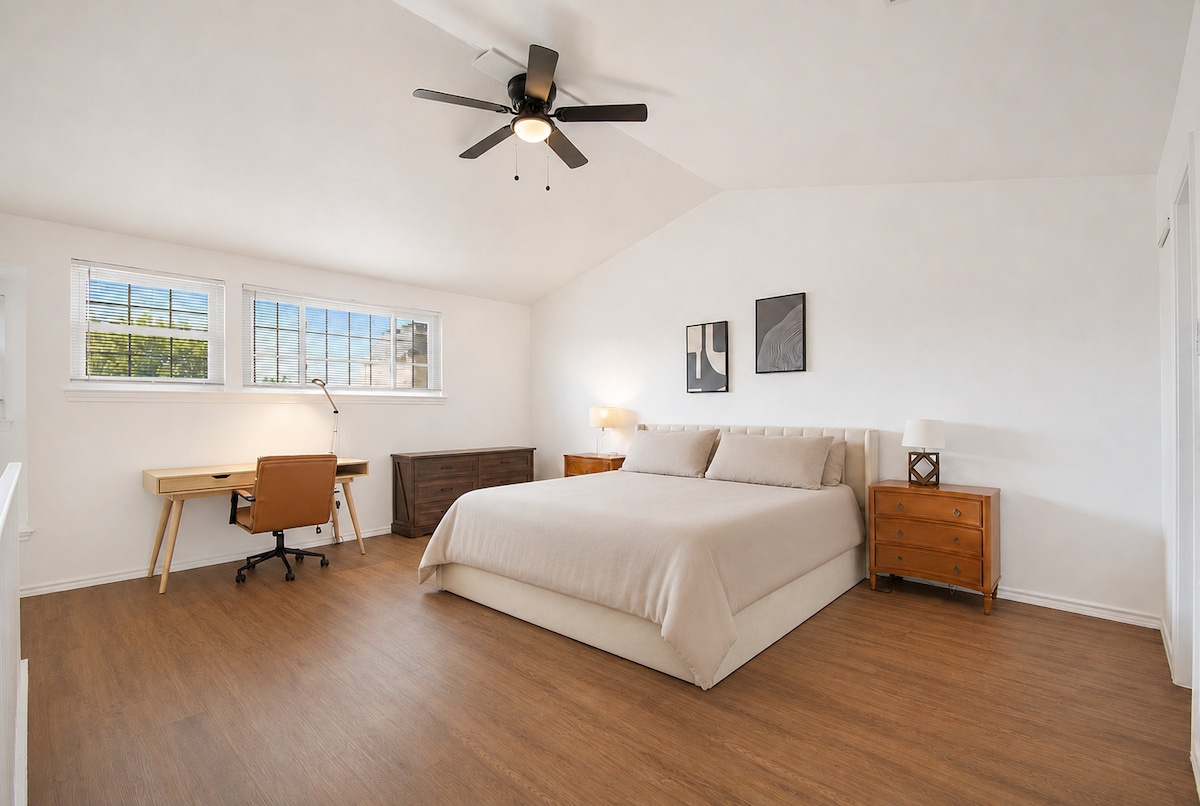 2-Bedroom Townhome in Dallas
