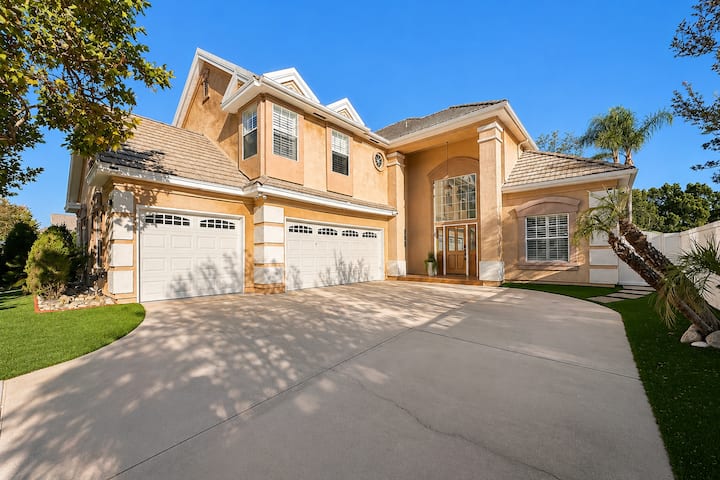 Furnished 4br + Office | Putting Green Yard - Rancho Cucamonga, CA