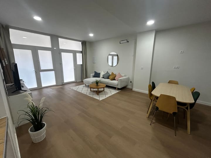 Loft De Diseño 80m² | 2 Baños | Metro Opañel - Leganés