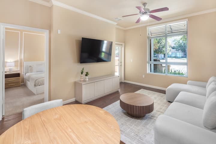 Modern Silicon Valley Condo | Pool, Gym & Spa - 밀피타스