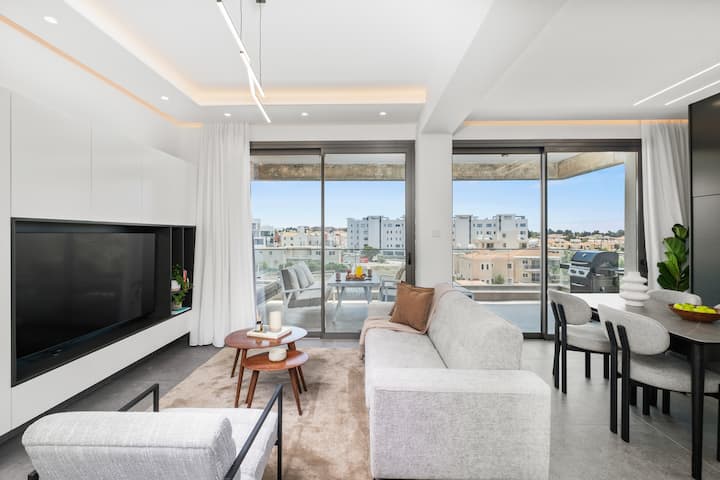 The Emblem Residence By Nomads - 2bd W/ Pool - Kato Paphos