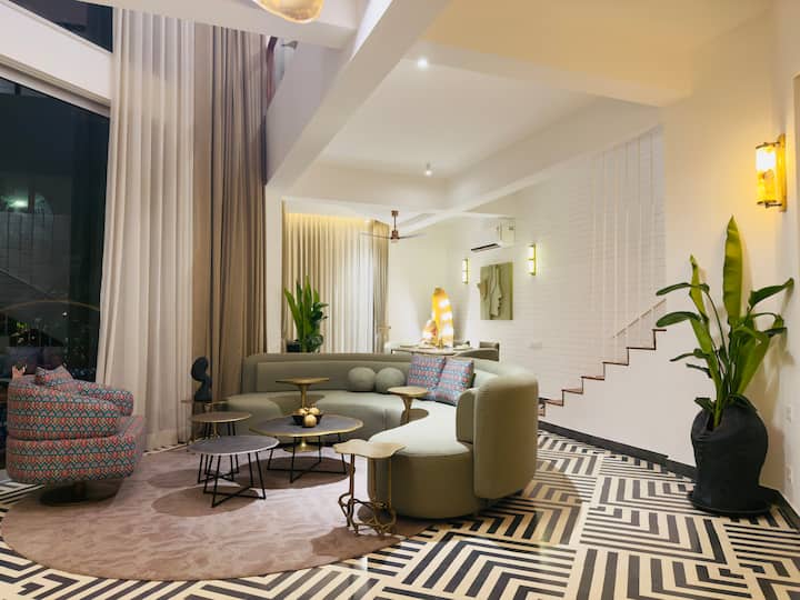 Living room image 12