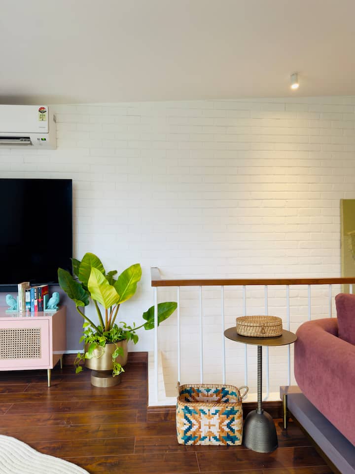 Living room image 8