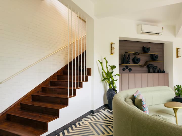 Living room image 11