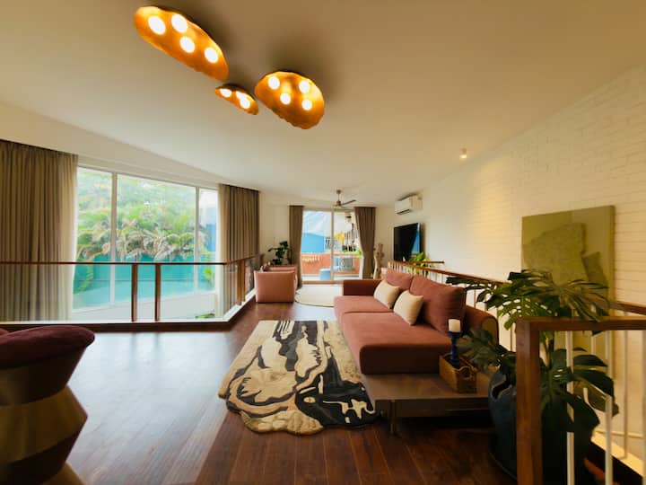 Living room image 7