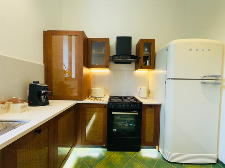 Full kitchen image 3