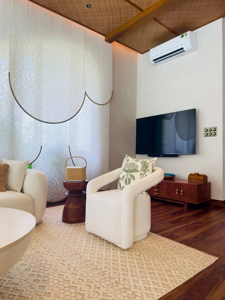 Living room image 2