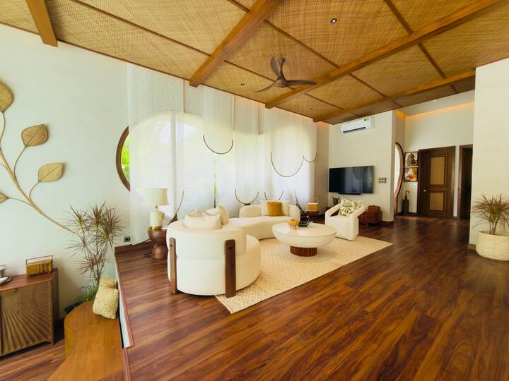 Living room image 5