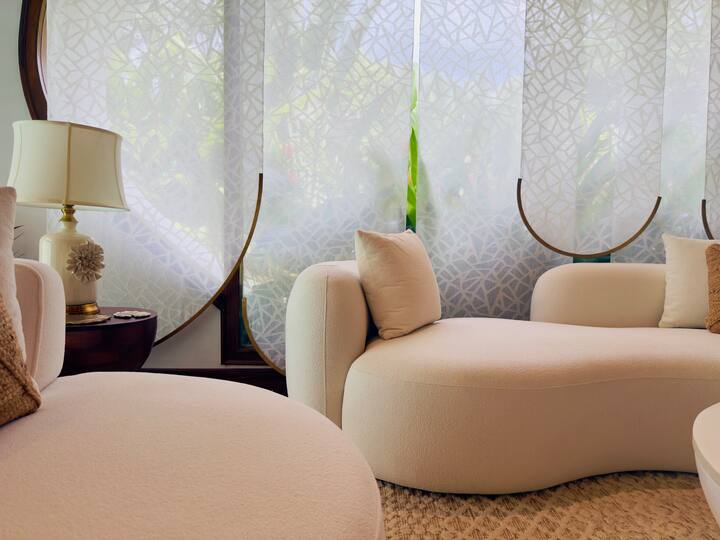 Living room image 7