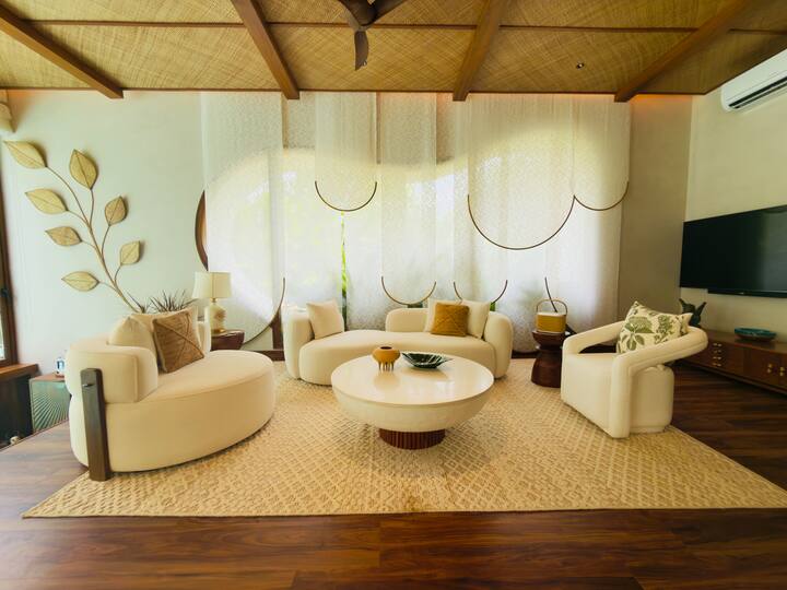 Living room image 1