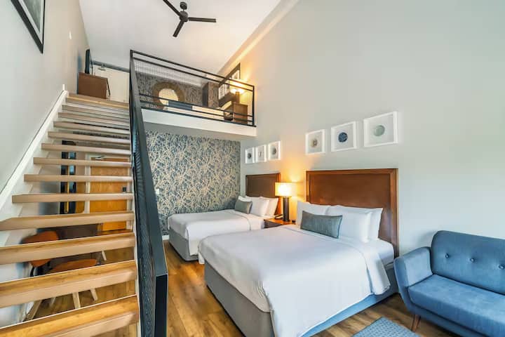 The Banff Hideaway 
| Cozy  Modern  Central | - 班夫