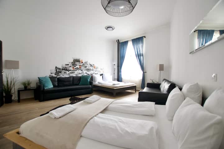 Premium Apartment By Hi5- 3 Bdr. With Amazing View - Budapest