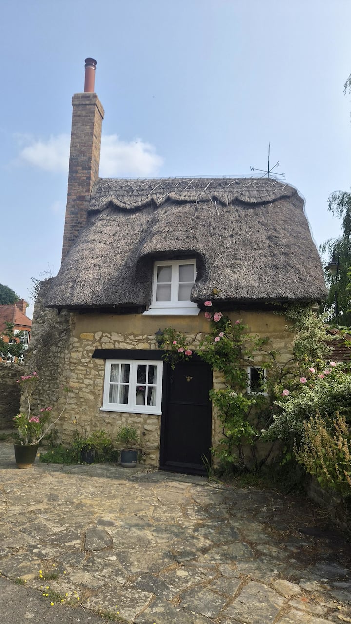 The Rose Cottage  A Romantic Thatched Hideaway - Thame