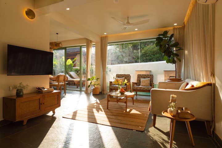 Living room image 4