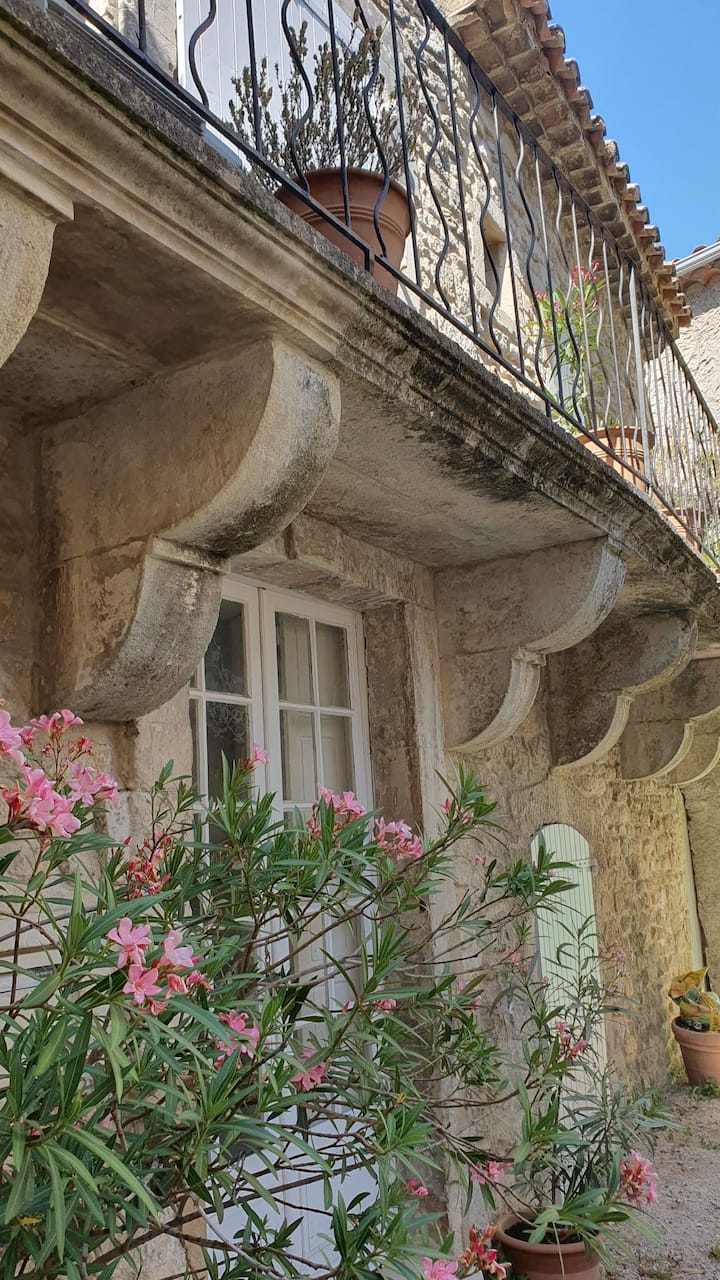Une Maison En Provence - Bollène