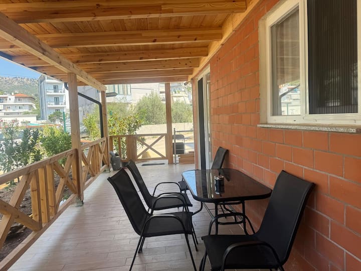 Ama's Studio 7 | Parking, Balcony & Kitchen - Dhërmi