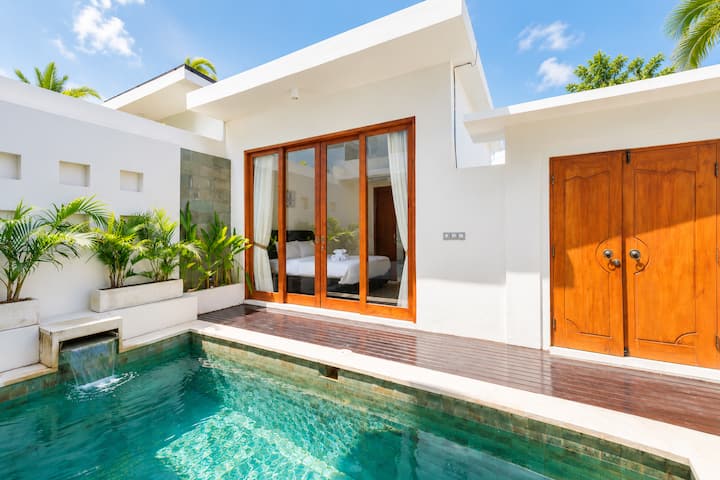 1br With Office & Private Pool Close To Seminyak - Denpasar