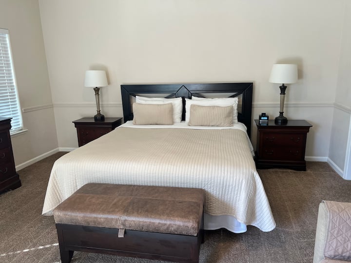 ห้องนอนใหญ่ 1K