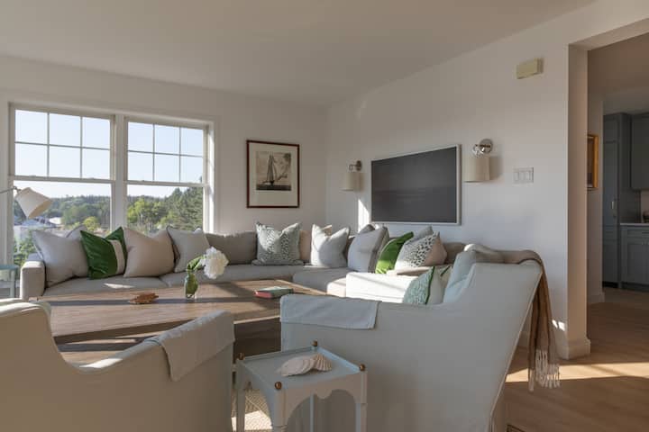 Waterfront Newly Renovated Cottage "Roxaboxen" - Maine