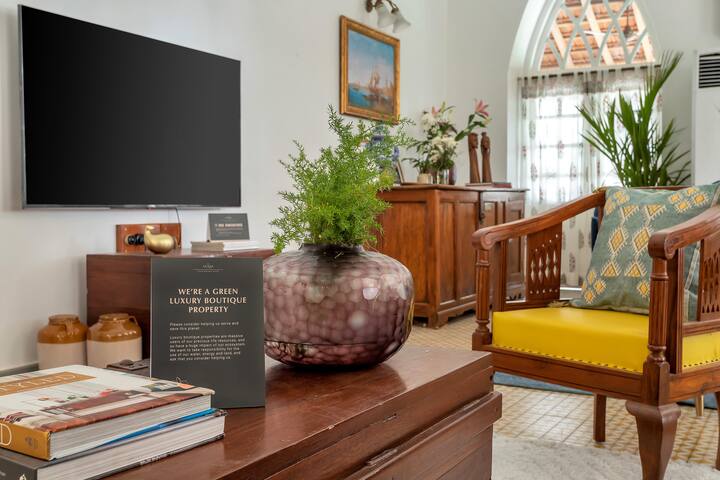 Living room image 5