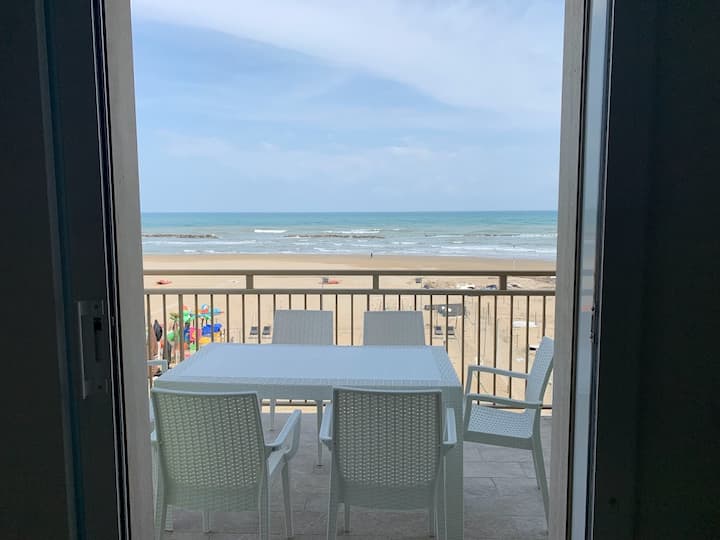 App. 3 Camere E 2 Bagni  Lungomare Trieste - Roseto degli Abruzzi