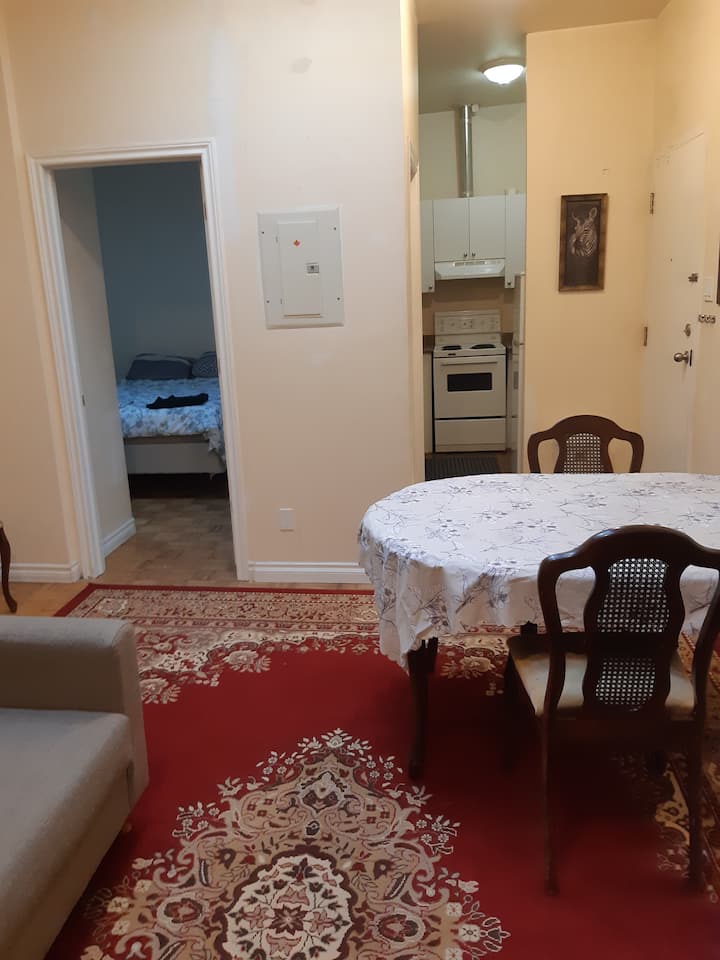 Entire One Bedroom Aprt., 2 Beds, Quiet - Oshawa