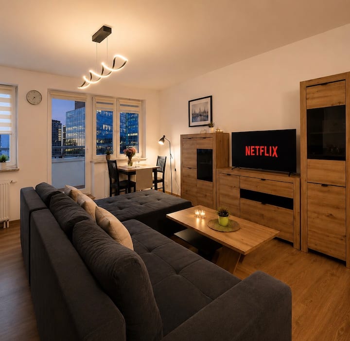Skyline Studio + Free Swimming Pool / Sauna / Gym - Varsavia