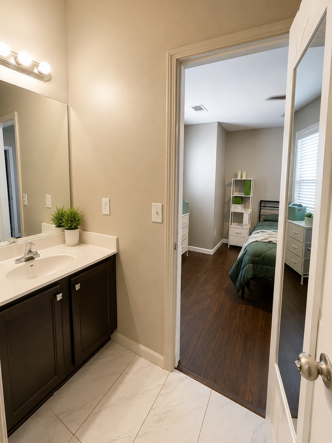Welcome to The Property Pad-Green room!