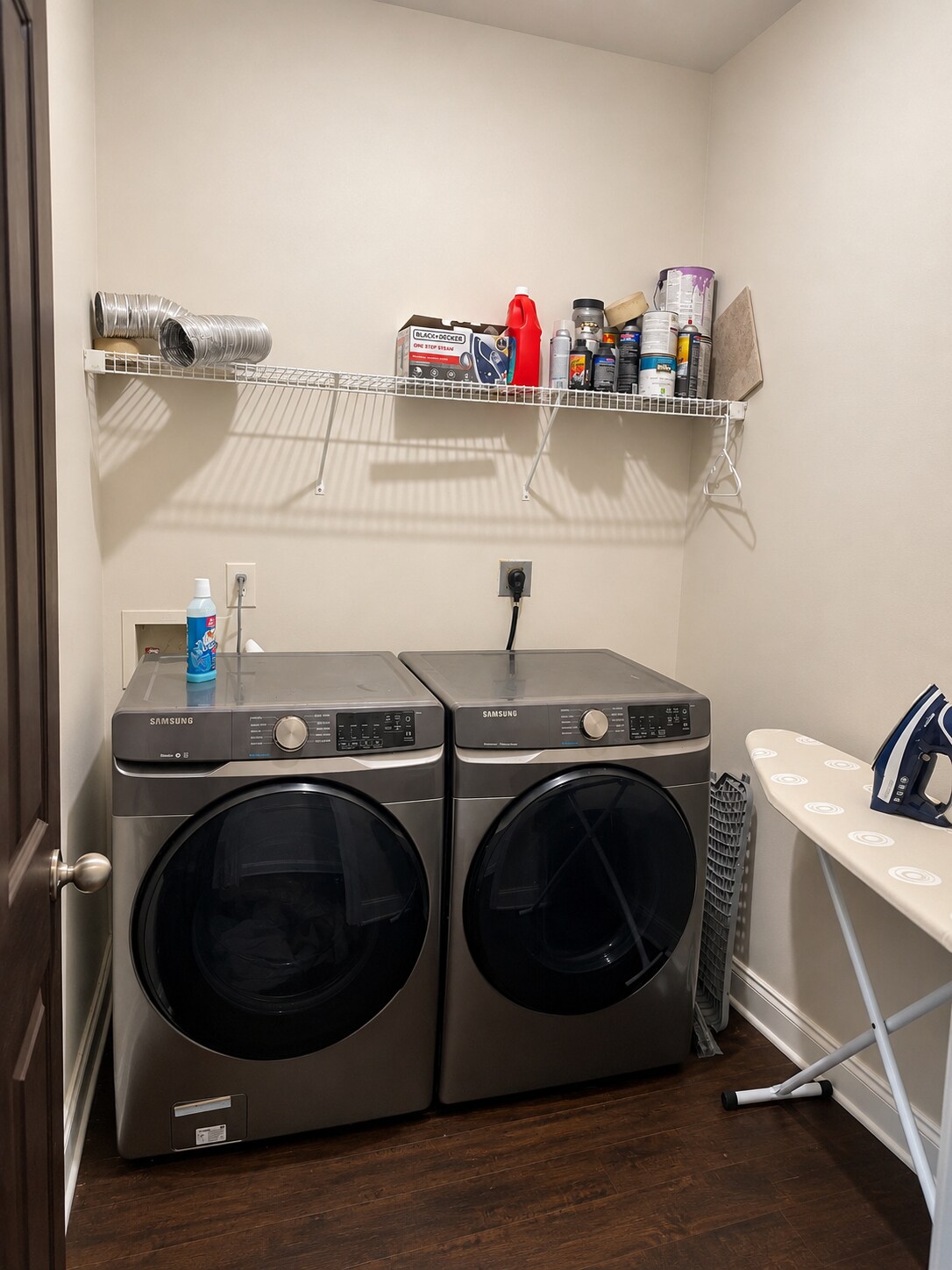Welcome to The Property Pad-Green room!