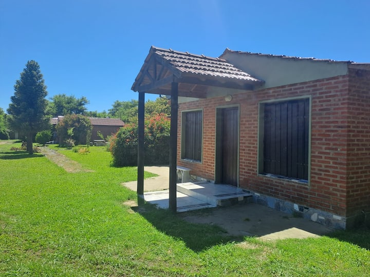 Alquilo Cabañas Y Casa Quintas En Tandil - Tandil