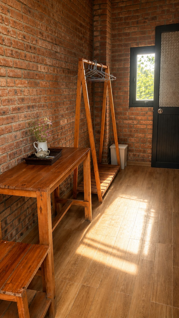 Workspace evidence from Brick Cabin in Hai Van, Da Nang