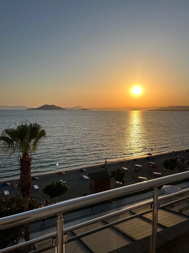 Zengin Anne Eli Değmiş  Kahvaltımız Vardır./ci̇ty - Çeşme