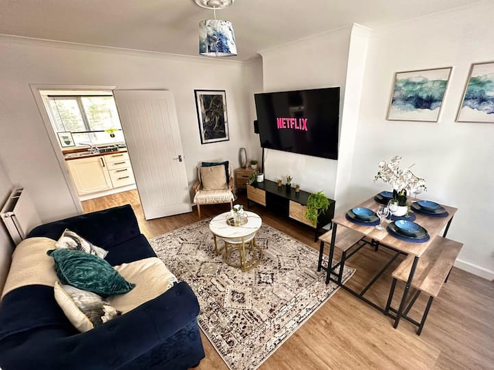 House Sleeps 4 With Patio - 皇家利明頓溫泉