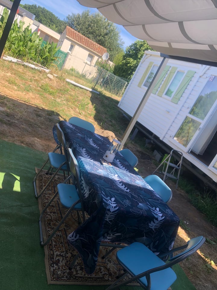 Ensemble Mobiles Homes Avec Caravane - Oléron