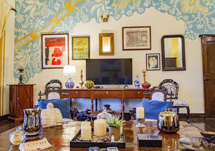 Living room image 8