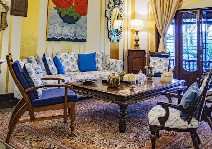 Living room image 2