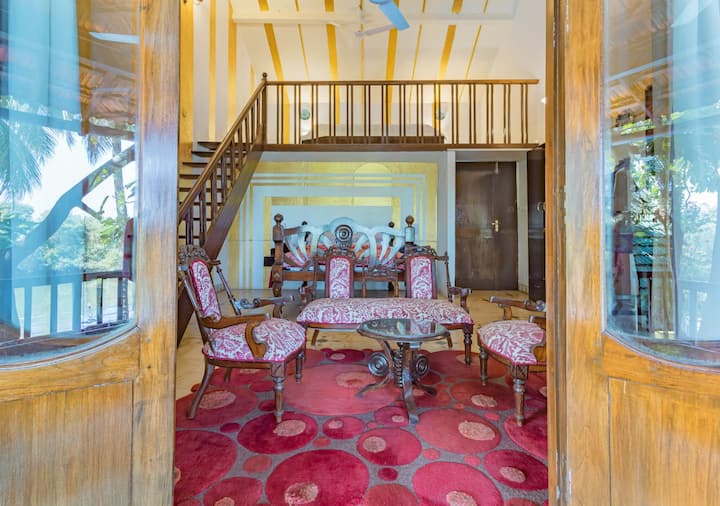 Living room image 5