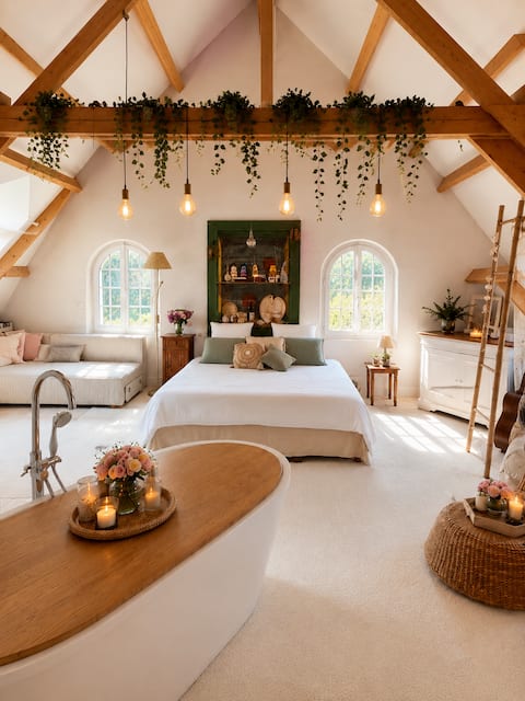 Popular Airbnb listing: Quiet loft with sea view and breakfast included in Saint Cast Le Guildo