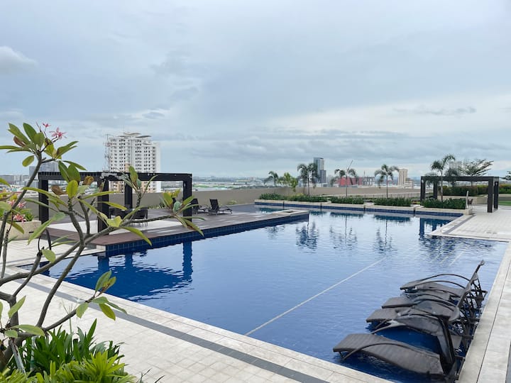 Two 1br Units On 18th F | Near Ayala And Iec - Cebu