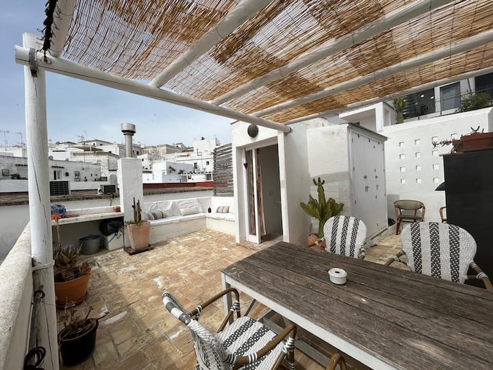 Casa Pato, Apartamento Con 2 Dormitorios Y Terraza - Barbate