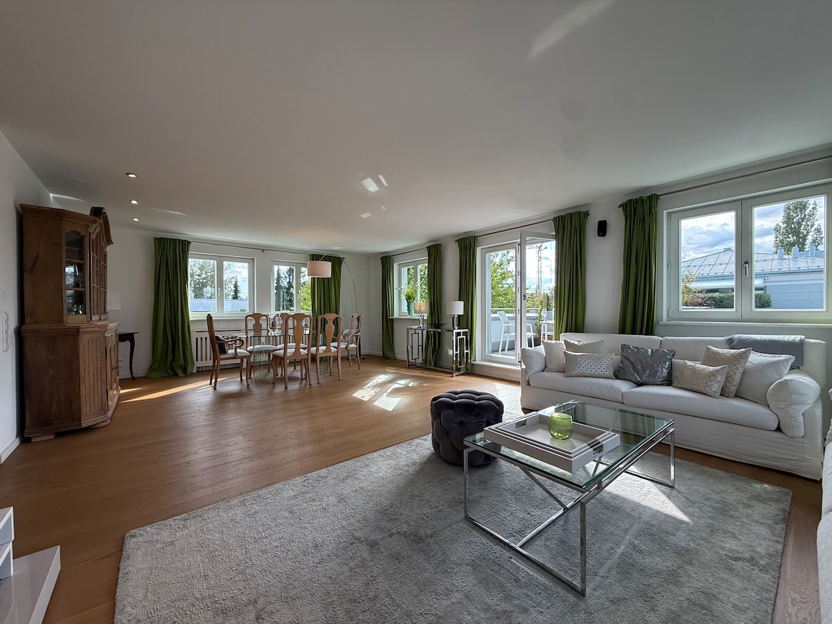 Luxurious 3-Bedroom Penthouse | Rooftop Terrace - Apartments for Rent ...