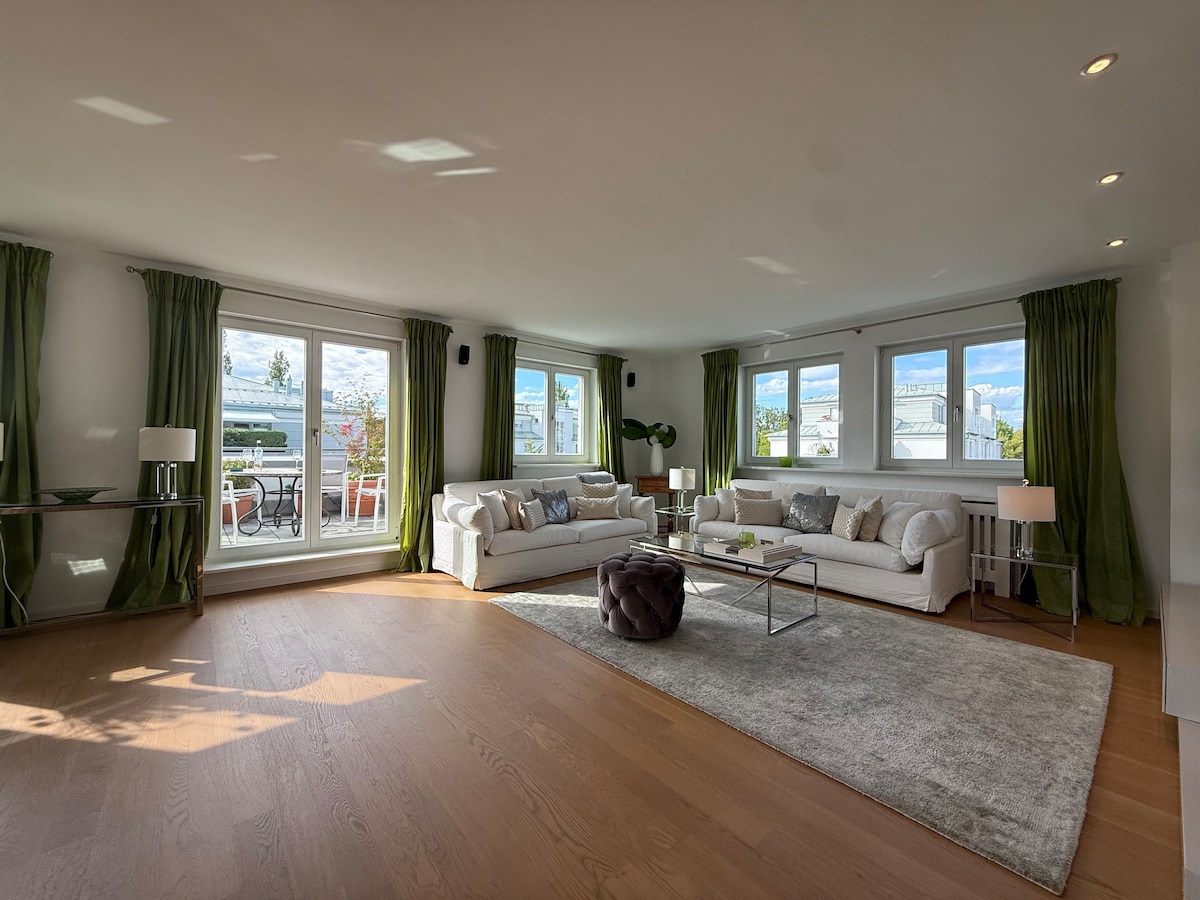 Luxurious 3-Bedroom Penthouse | Rooftop Terrace - Apartments for Rent ...