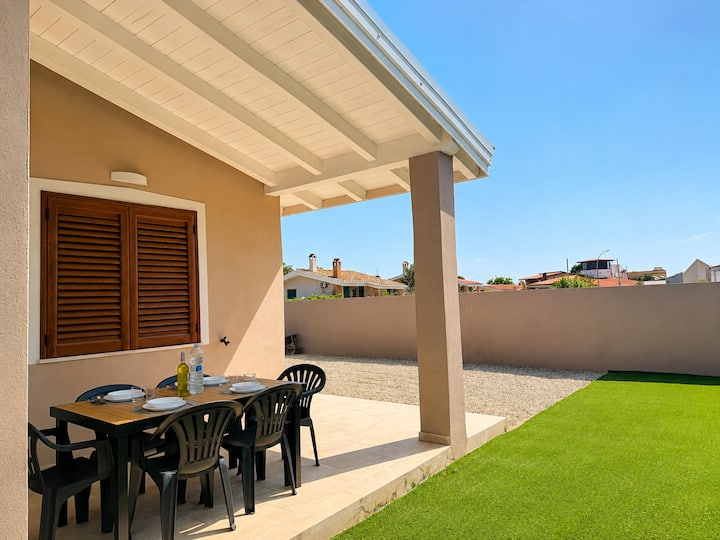 Villa Azzurraprivate Garden 300m From The Beach - Solanas